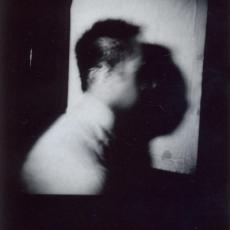 Autoportrait, profil, tirage, sténopé, 2000.